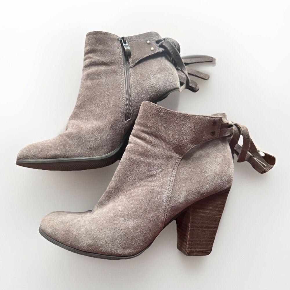 Franco Fortini Suede Boots Womens 10  Ankle Booties Beige Tassel Heeled Boots